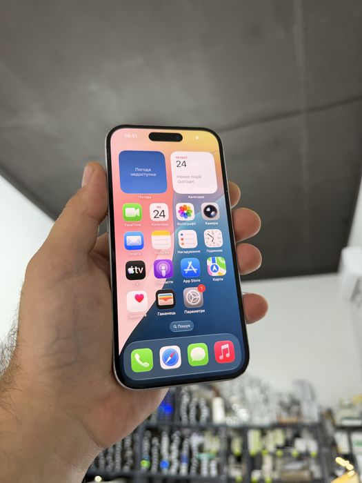 Apple Iphone 15 128 gb Neverlock  айфон 15 білий