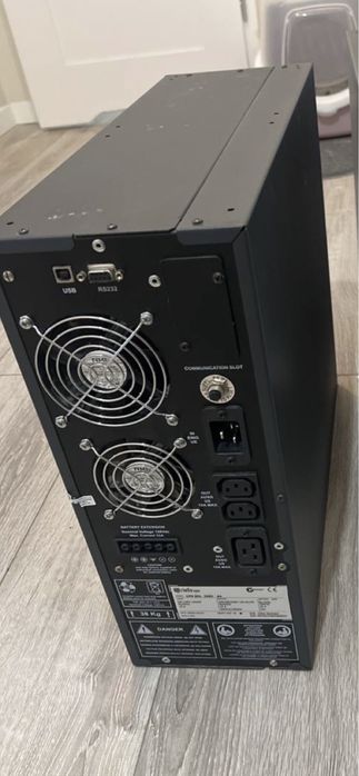 Источник бесперебойного питания UPS 3300-4000Италия