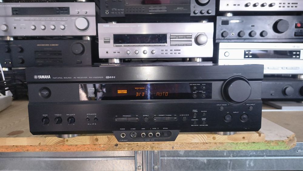 Amplituner Yamaha RX-V520RDS 5.1