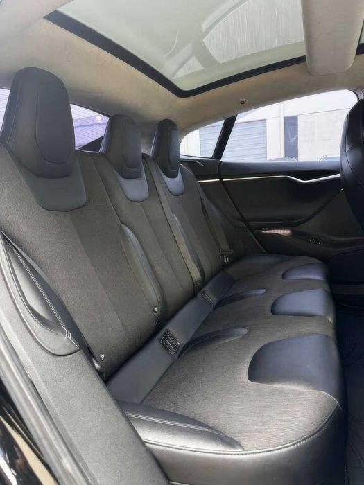 Tesla Model S 100D      2017