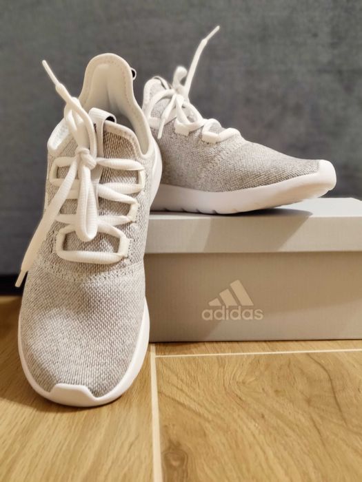 Жіночі кросівки adidas
