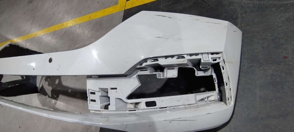 PARA-CHOQUES FRONTAL SKODA OCTAVIA 5E3807221