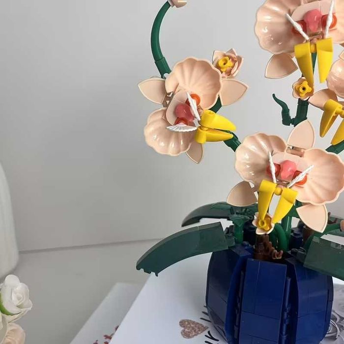 Конструктор орхідея 606 деталей LEGO