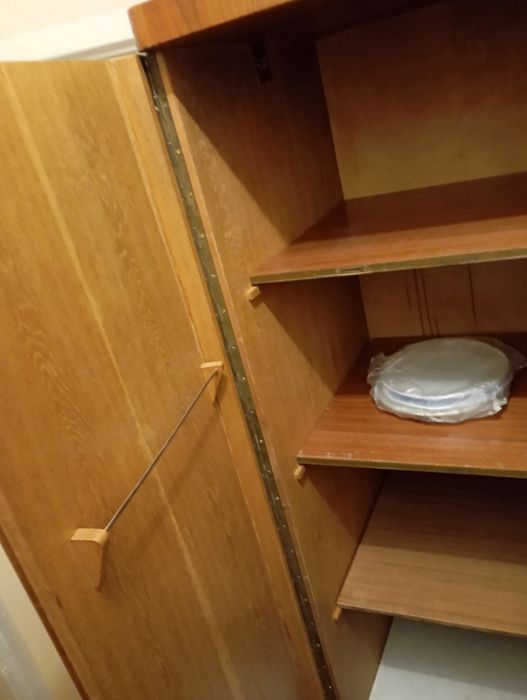 Szafa ubraniowa stara z duszą