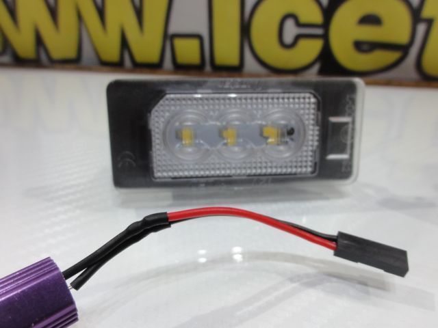 Suporte De Lâmpada De Matricula Com Led Branco Para Audi A1, A3, A4 B8, A5, A6, A7, Q3, Q5, Q7, TT, TTS, TTRS, Porsche Panamera 2010-, Seat Alhambra,
