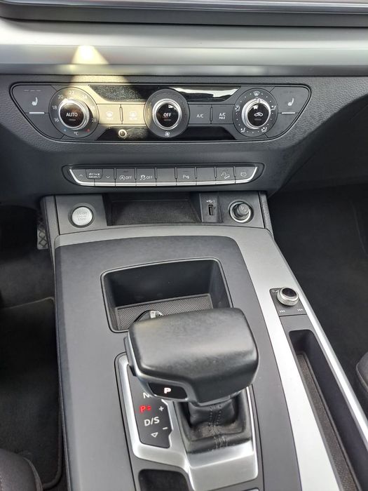 Audi Q5 AUDI Q5 2.0 Tdi 163 KM