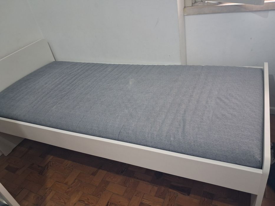 Cama de solteiro ikea com colchão