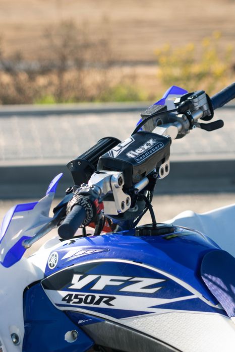 Yamaha YFZ450 R matriculada