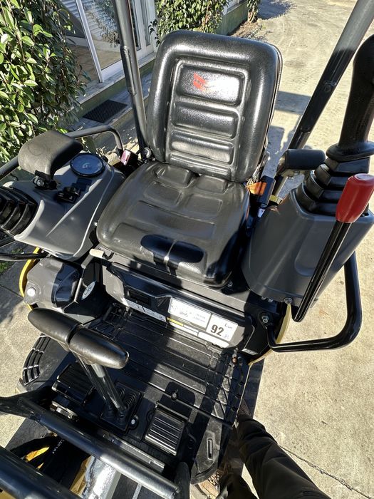 Mini-giratória YANMAR VIO 17