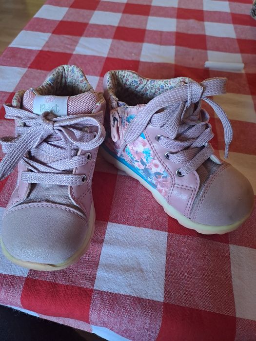 Buty dla dziewczynki