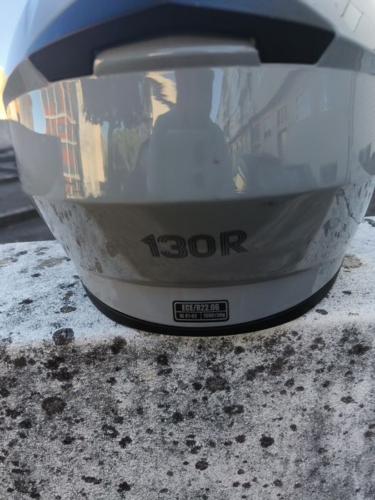 Capacete modular usado com alguna riscos