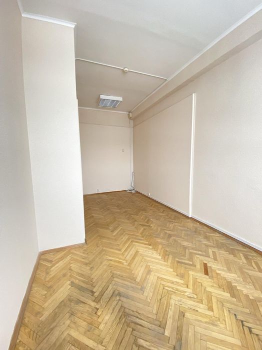 Оренда офісу на вул. Євгенія Сверстюка,23 на 33,6 м²
