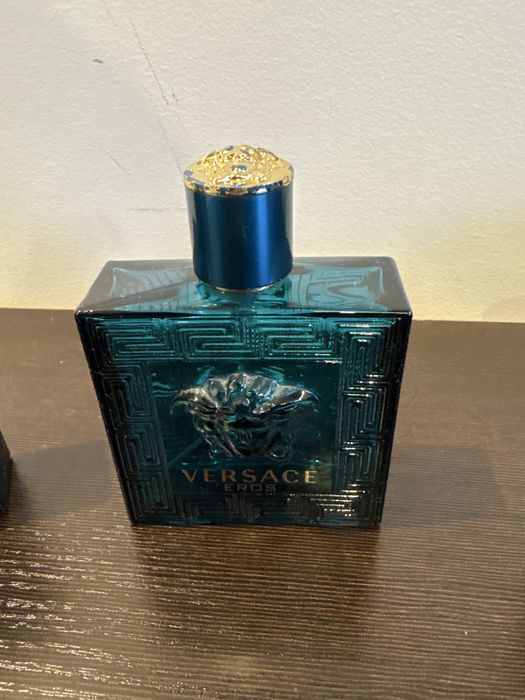 Puste fiolki po perfumach versace