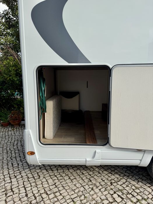 Autocaravana Pilote 6 lugares de viagem e dormida