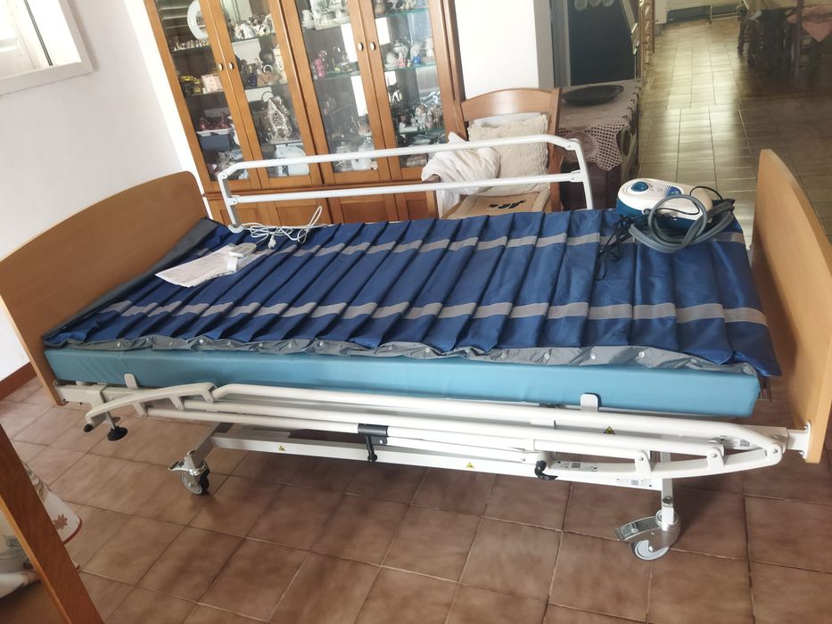 Cama articulada como nova