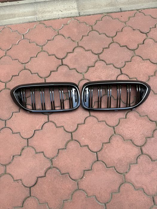 Решітки в передній бампер до BMW G30 G31 G38 2017-2020