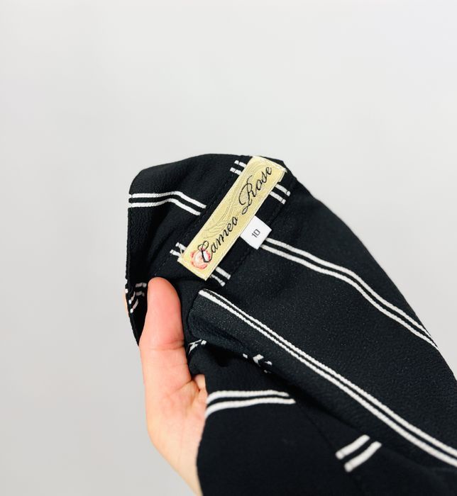 Czarna sukienka koszulowa w paski M 38