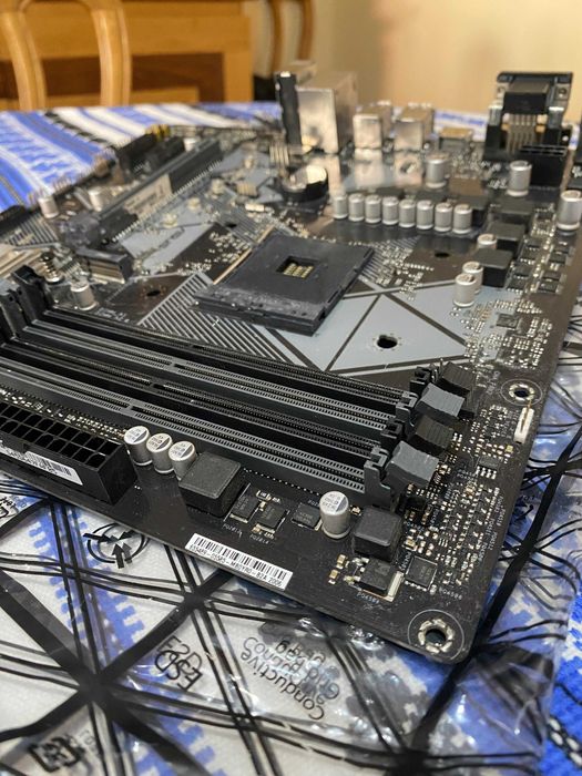 Asus Prime B450M-A – Motherboard AM4 em ótimo estado