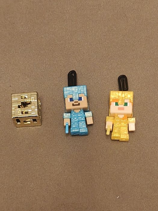 Zestaw jednych z rzadszych figurek Kinder Joy Minecraft