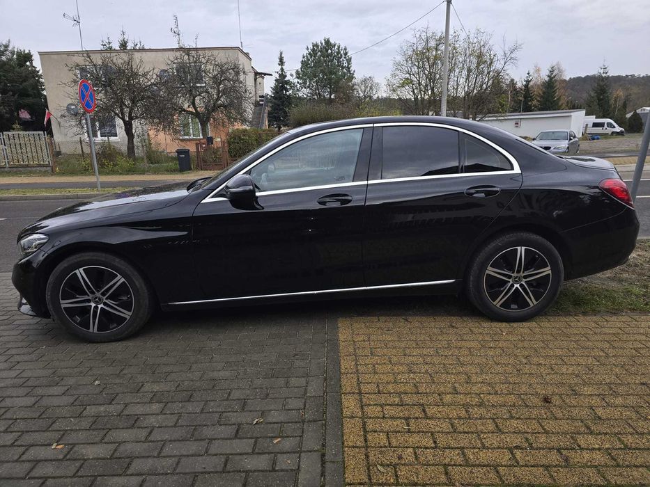 Mercedes-Benz Klasa C 180 9G-TRONIC