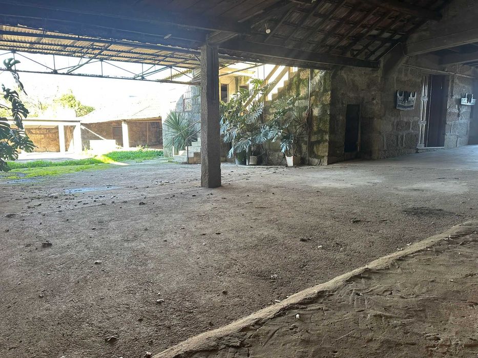 Quinta rústica 578m²,  Negreiros Barcelos (lote2400m2 de construção)