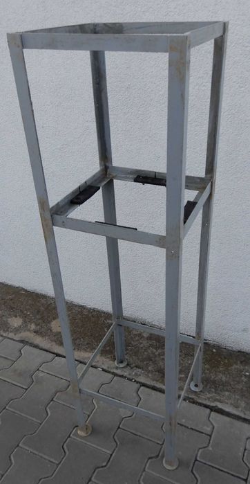 Stojak na butlę 11 kg .