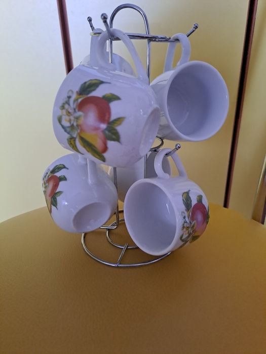 Набір кавових чашок на підставці