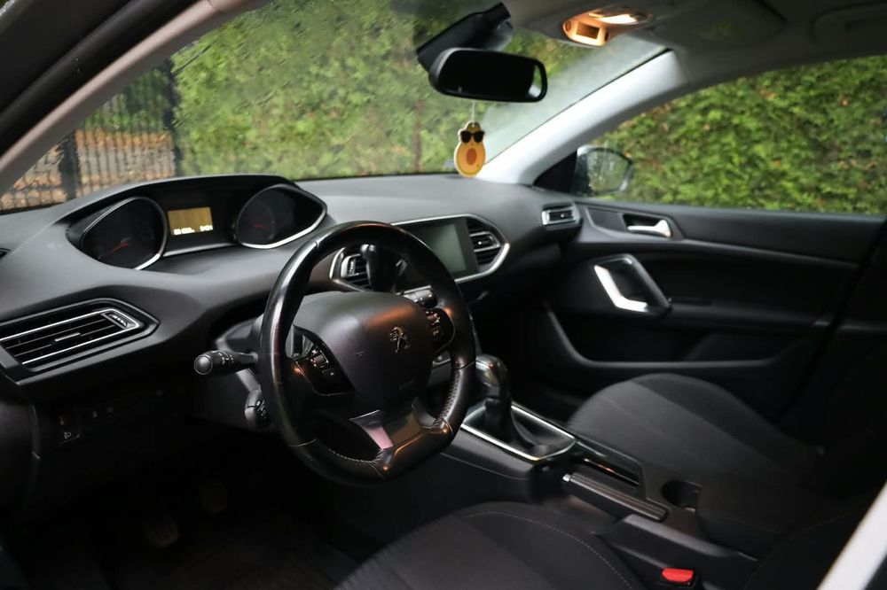 Peugeot 308 Peugeot 308 1.2 110 KM l Polski salon l Pełna historia serwisowa