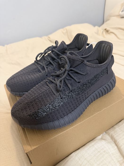 Yeezy 350 v2 Onyx