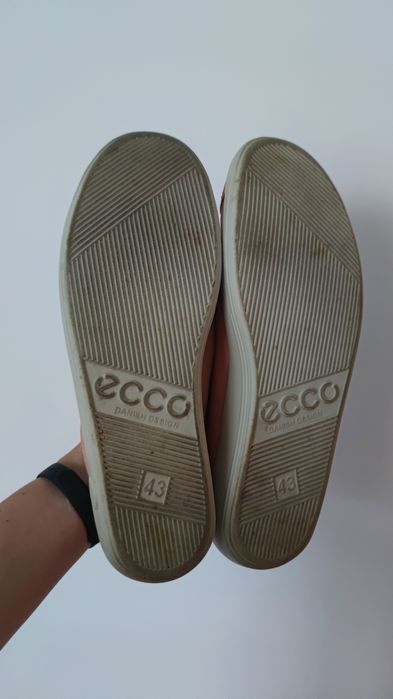 Кеди ecco 43 на шнурівку