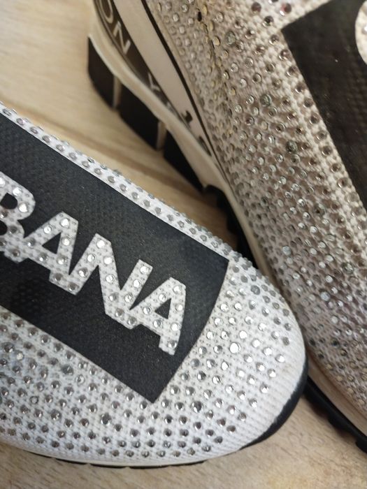 Кроссовки женские