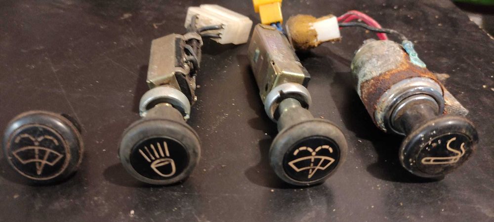 Peças  Material Datsun 1200