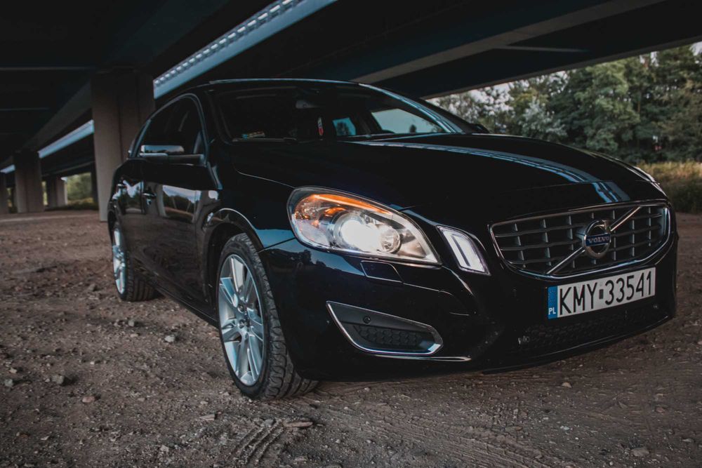 Volvo V60 2.4 D5 AWD SUMMUM