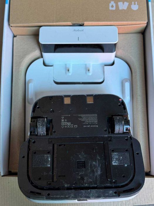 Робот пилосос миючий iRobot Braava jet m6. Б/У