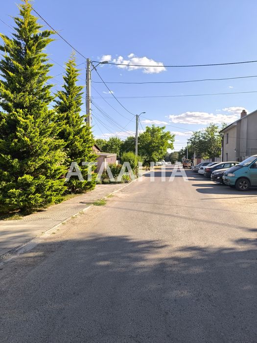 Продам 2 дома на участке 2 семьи Черемушки