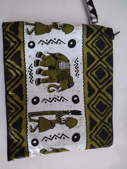 Carteiras, nécessaire e decoração para mesa de tecido Africano