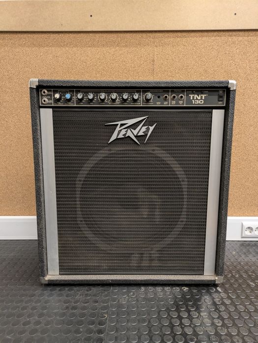 Amplificador de Baixo PEAVEY TNT 130 1x15" 130W