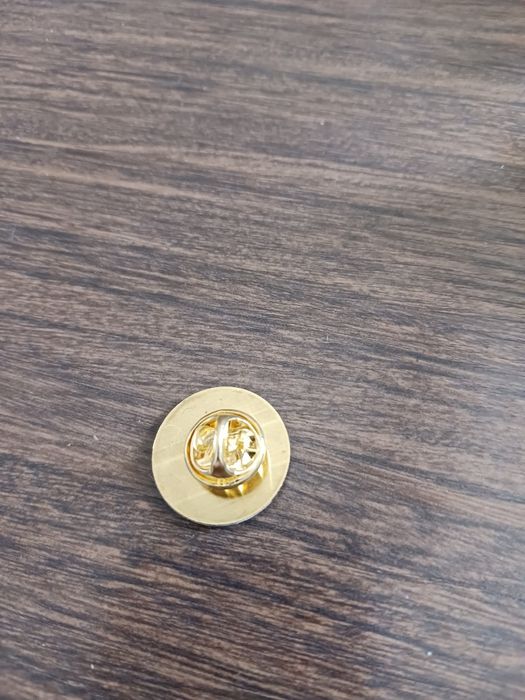 Pin dos 50 anos do 25 de Abril