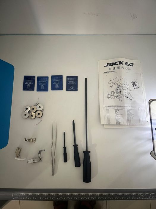 Máquina de Costura Industrial JACK  – Excelente Estado