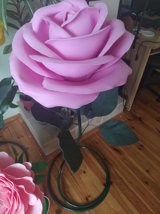 Розовая роза,торшер