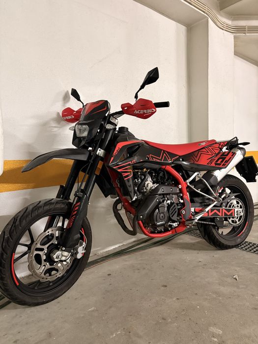 Swm  sm 125 r supermotard