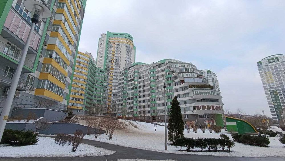 Продається затишна 3-кімнатна квартира з власною терасою - View 2