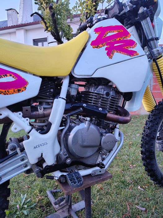 Suzuki DR 350.