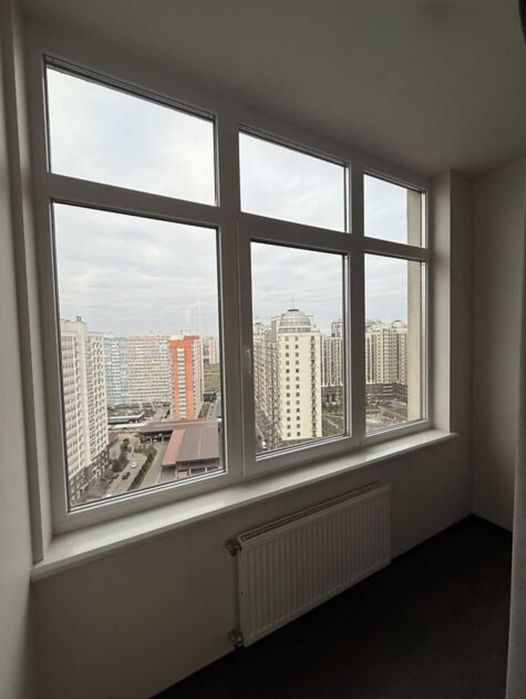 У продажу трьохкімнатна квартира з ремонтом в ЖК 37 Жемчужина