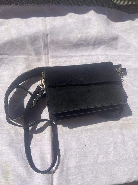 Mala preta de verdadeira camurca