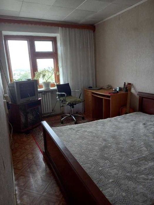 Продам 2-кімнатну квартиру на Ленпоселку - укомплектовану!