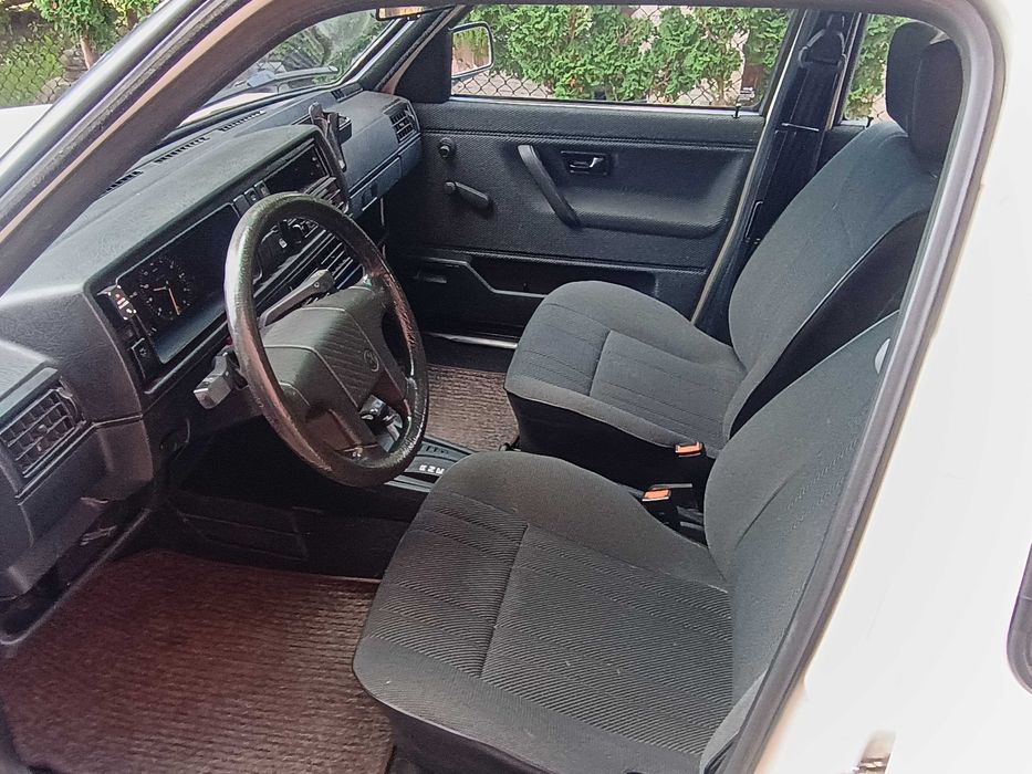 Vw Golf II 1,6D Automat oryginalny lakier 89r. Od nowości w rodzinie