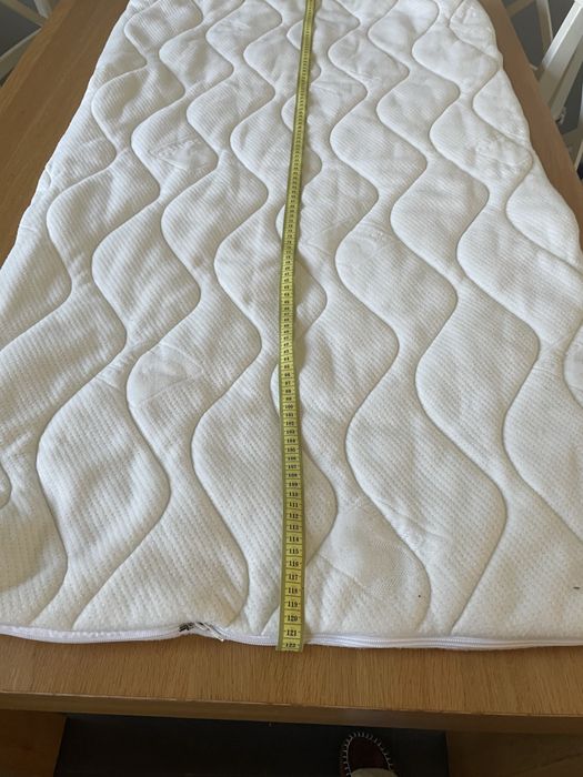 Pokrowiec na materac do łóżeczka niemowlecego