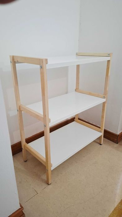 Estante aberta EKENABBEN