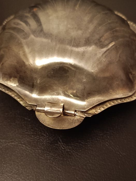 Posrebrzane naczynie na kawior ze szklanym wkładem